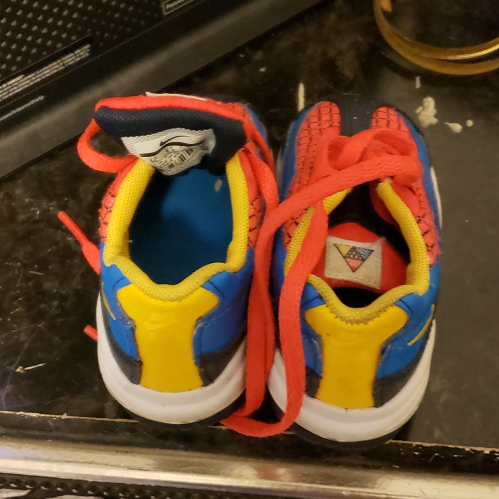 Shoes - Picture 2 of 3